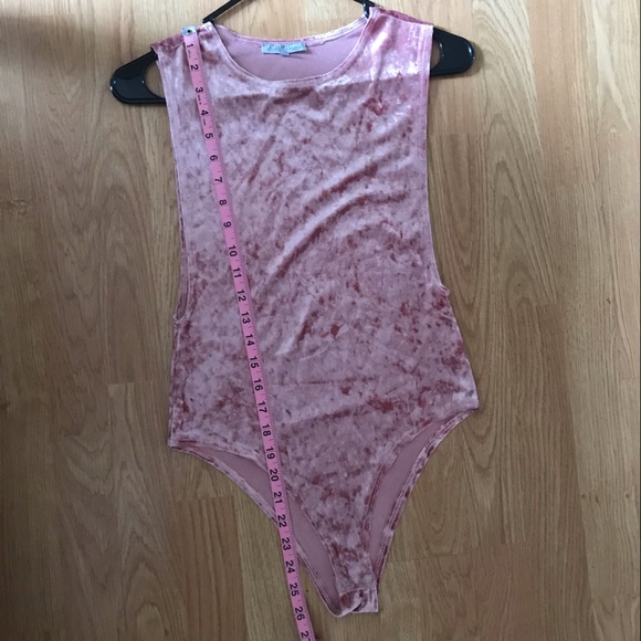 crushed velvet pink bodysuit with snaps - Picture 5 of 6